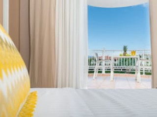 ARKADIA LUXURY HOTEL APARTMENTS