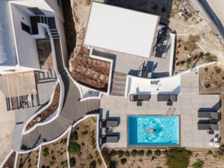 Ble Suites Santorini