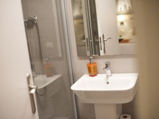 HOSTAL LIVE BARCELONA