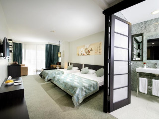 Limak Lara Deluxe Hotel & Resort