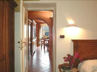 CORTE FIORITA