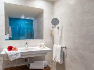 HOVIMA La Pinta Beachfront Family