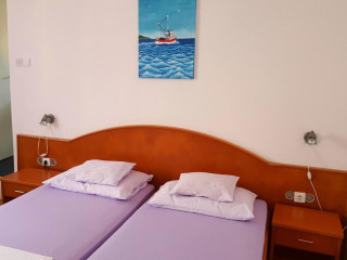 ROOMS MILENA - DOUBLE OR TWIN ROOM WITH PRIVATE BATHROOM