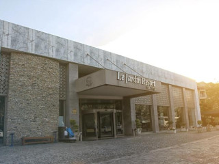 QUEENS PARK LE JARDIN HOTEL