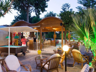Paradise Hotel Apartments