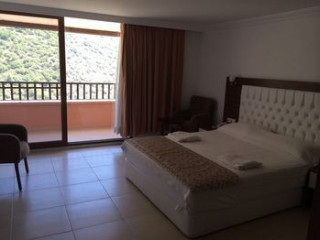AYGUL HOTEL