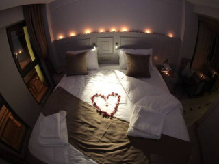 X-Nellyi Boutique Hotel