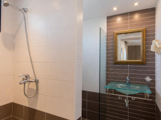 Nami Hotel amp; Suites