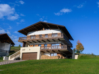 PENSIUNEA CHALET FIRST HILL