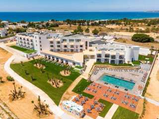 Regency Salgados Hotel and Spa