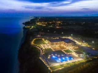 King Maron Wellness Beach