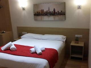 Hostal Barcelona Travel