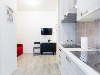 RENOVATED FLAT SUBWAY YELLOW LINE
