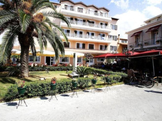 Nirikos Hotel