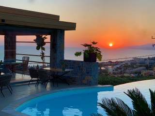 Creta Blue Suites