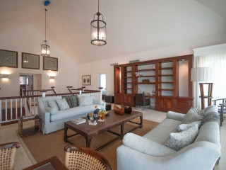 OCEAN FRONT LUXURY VILLA IN GOLF AND BEACH RESORT