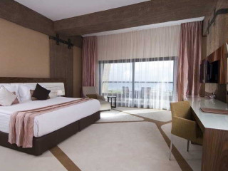 NOAHS ARK DELUXE HOTEL  CASINO