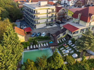 HOTEL NICOLETA.