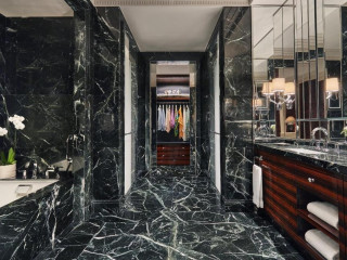 Four Seasons Bahrain Bay si Formula 1 Grand Prix Ticket