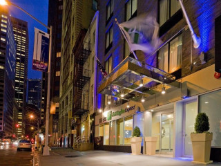 Holiday Inn Express New York City Wall Street, an IHG Hotel