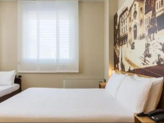 Bamp;B HOTEL Milano La Spezia