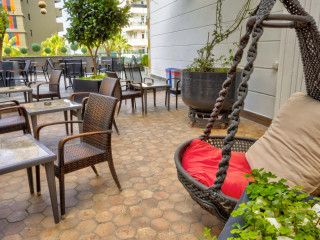 Tac Premier Hotel