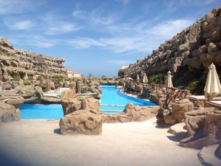 CAVES BEACH RESORT HURGHADA