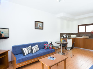 LOUTSIANA HOTEL APTS