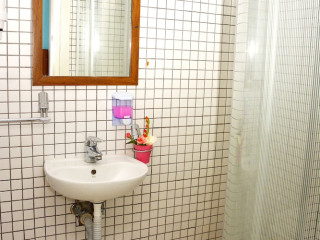 AVISOS HOTELamp;APARTMENTS