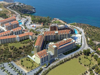 RAMADA HOTEL AND SUITES BY WYNDHAM