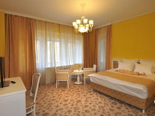 COMPLEX LA TUNIRI - VILA ECONOMAT