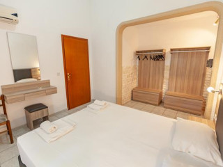 Lisola di Romy - Guest House