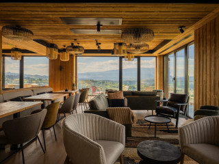 The Pines Bucegi Lodge