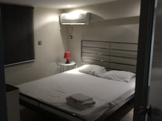 ROOMOTEL.COM