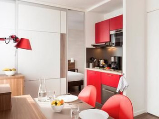 APARTHOTEL ADAGIO LA DEFENSE COURBEVOIE