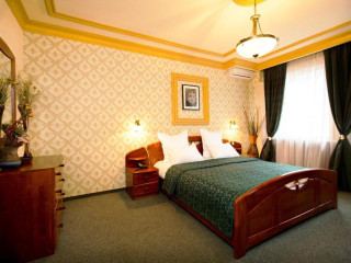 BUCHAREST COMFORT SUITES HOTEL