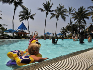 Bahari Beach Hotel