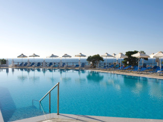 Maritimo Beach Hotel