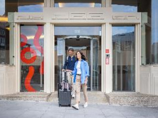 HOTEL Bamp;B PORTO CENTRO