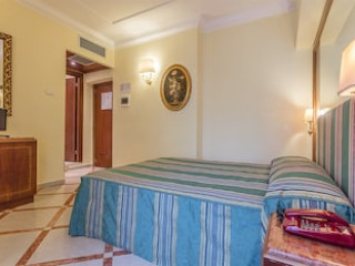 Raeli Hotel Noto