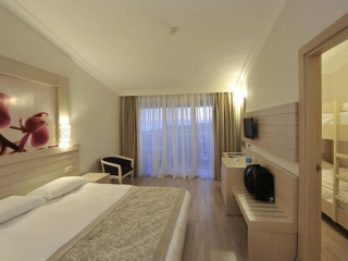 SEADEN COROLLA HOTEL