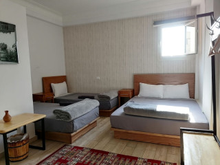 CHAMPOLLION HOSTEL