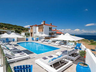 FAMILY BELVEDERE HOTEL
