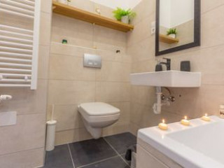 REAL APARTMENTS ZICHY