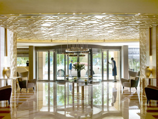 TWO SEASONS HOTEL AND HOTEL APARTMENT