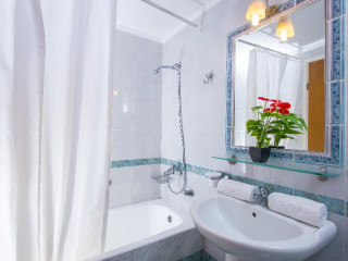 Irida Hotel Apartments by Estia