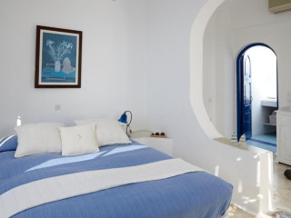 Altana Heritage Suites Santorini