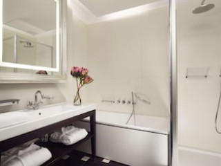 UNAHOTELS Cusani Milano