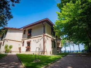 Epico Seafront  Garden Apartments