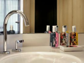 The Westminster London, Curio Collection by Hilton